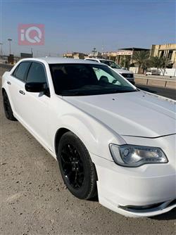 کرایسلەر 300